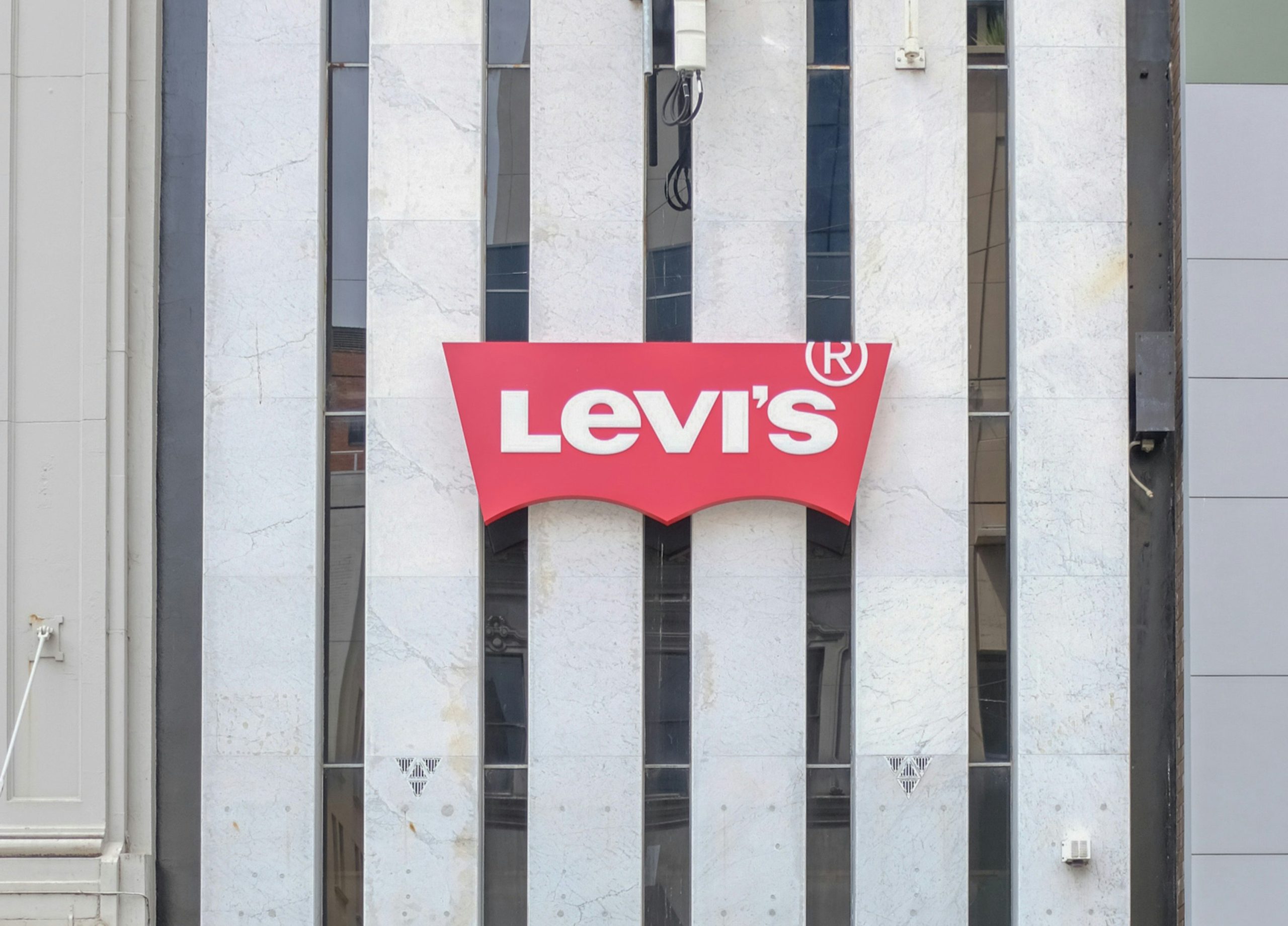 リーバイスのロゴ