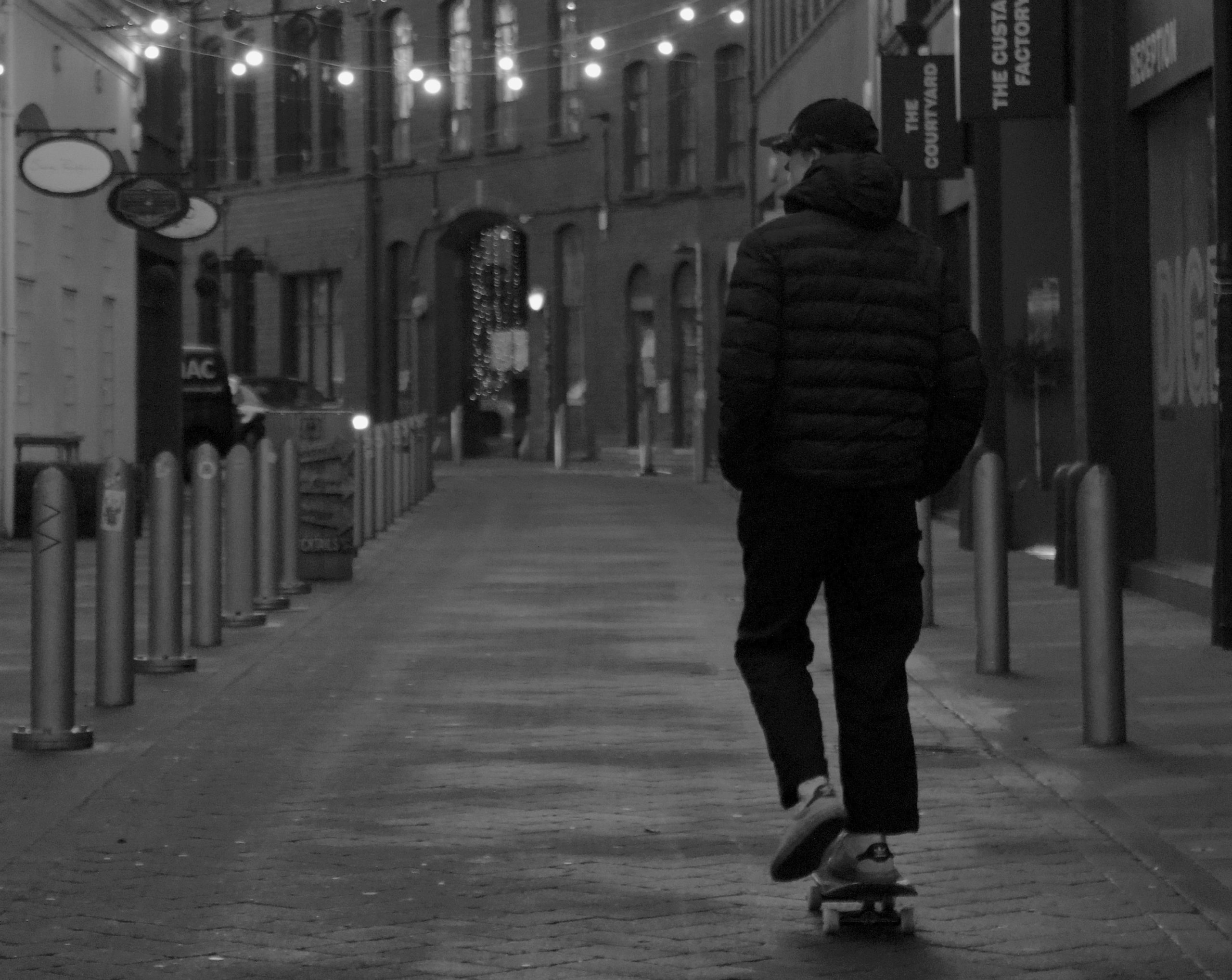 黒のディッキーズコーデ メンズ