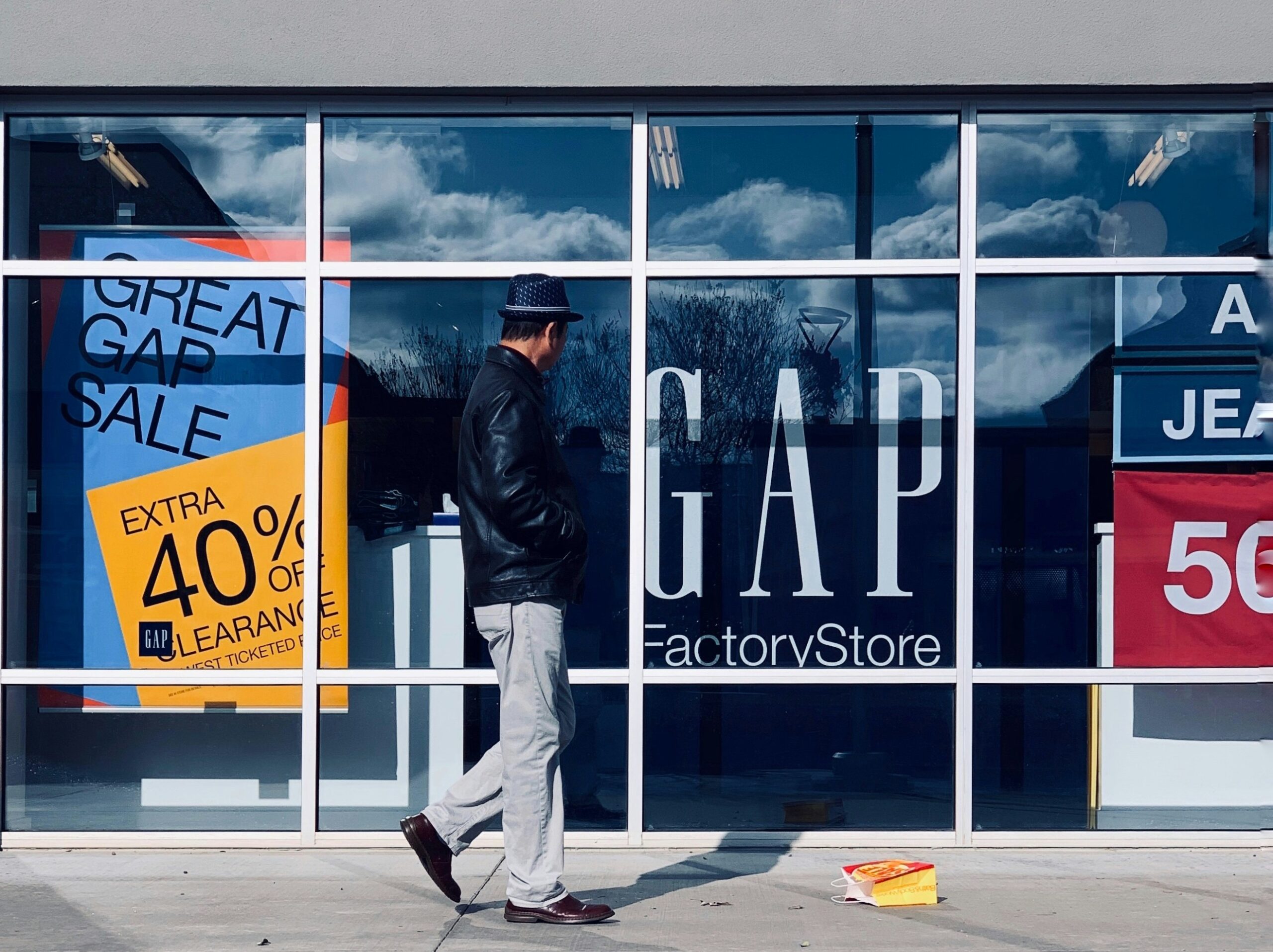 GAPのショーウィンドウ